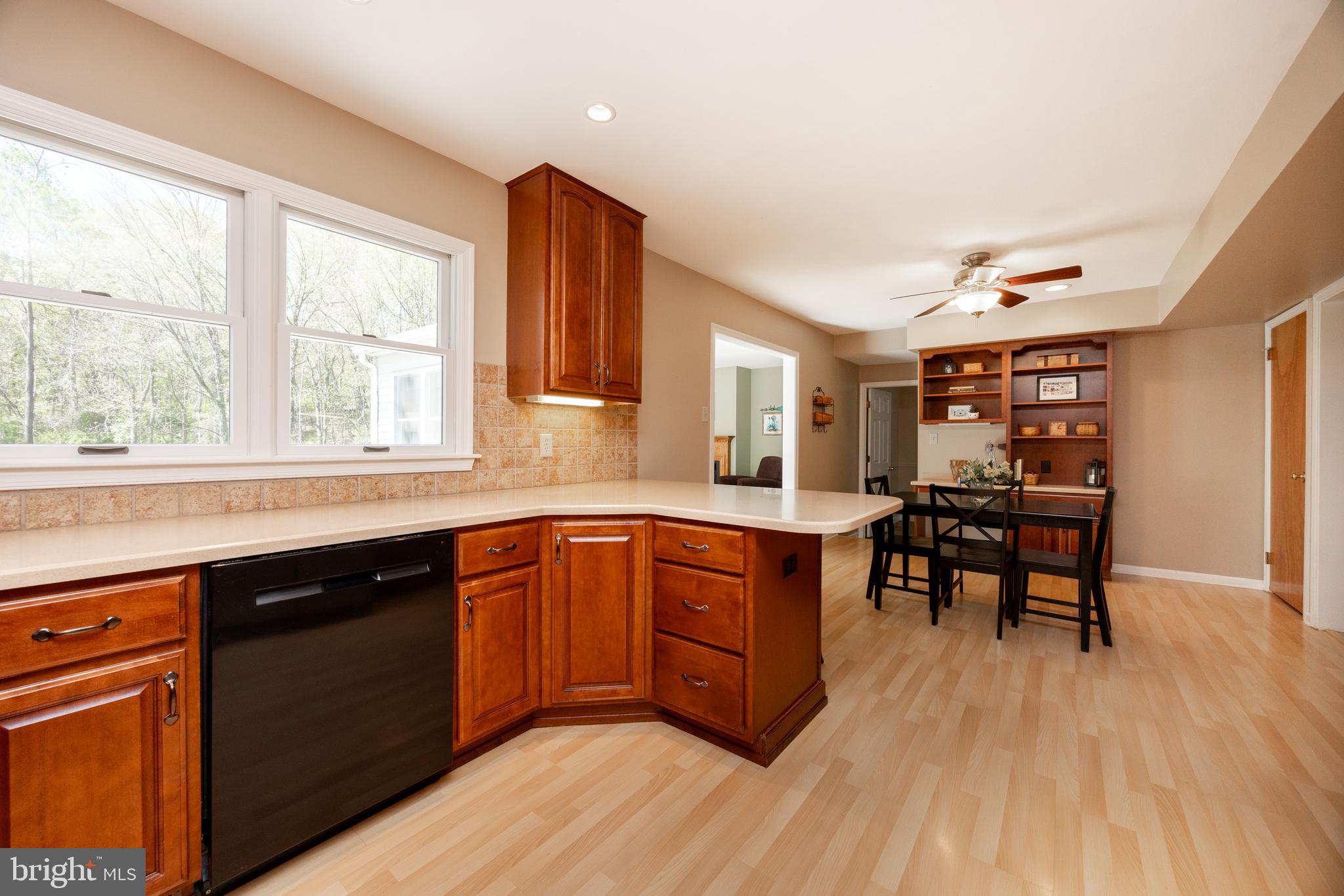 VICTORIA CROSSING - Residential