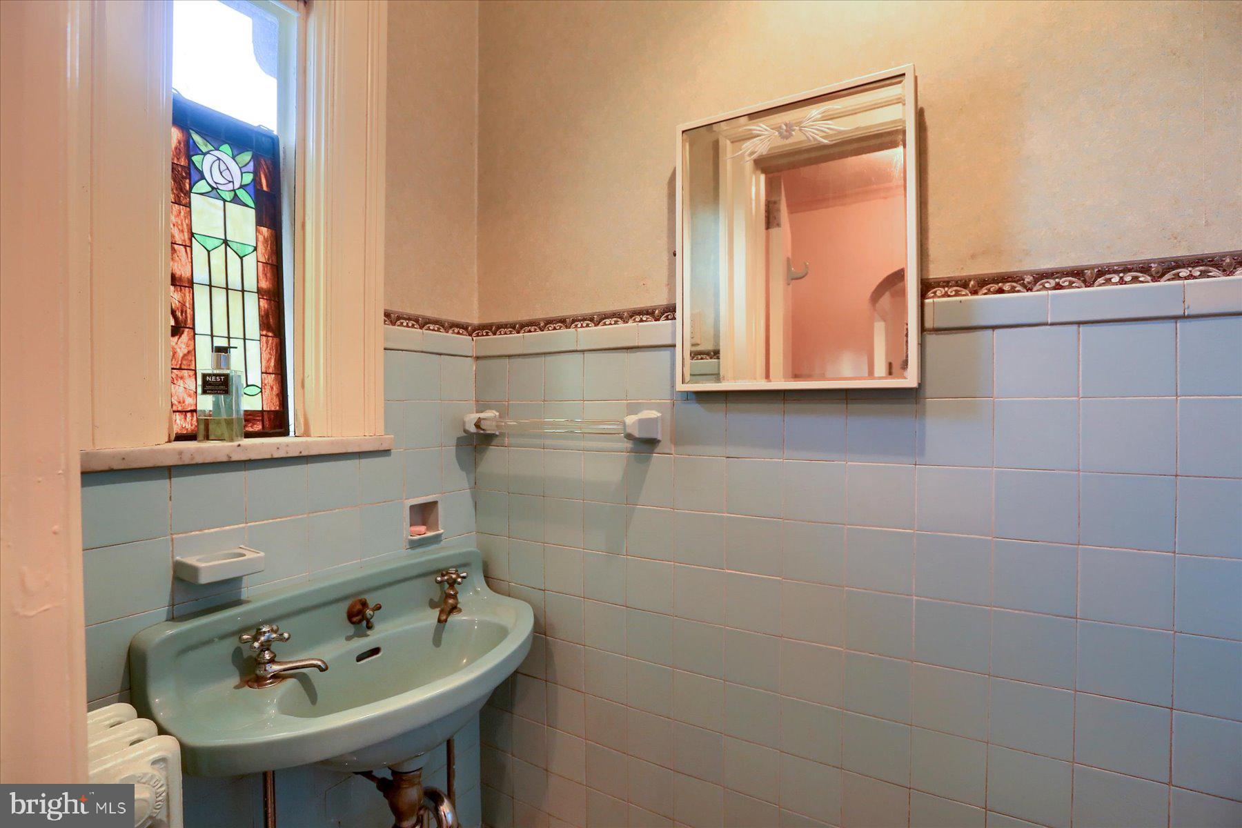 SCHOOL LANE HILLS - Residential