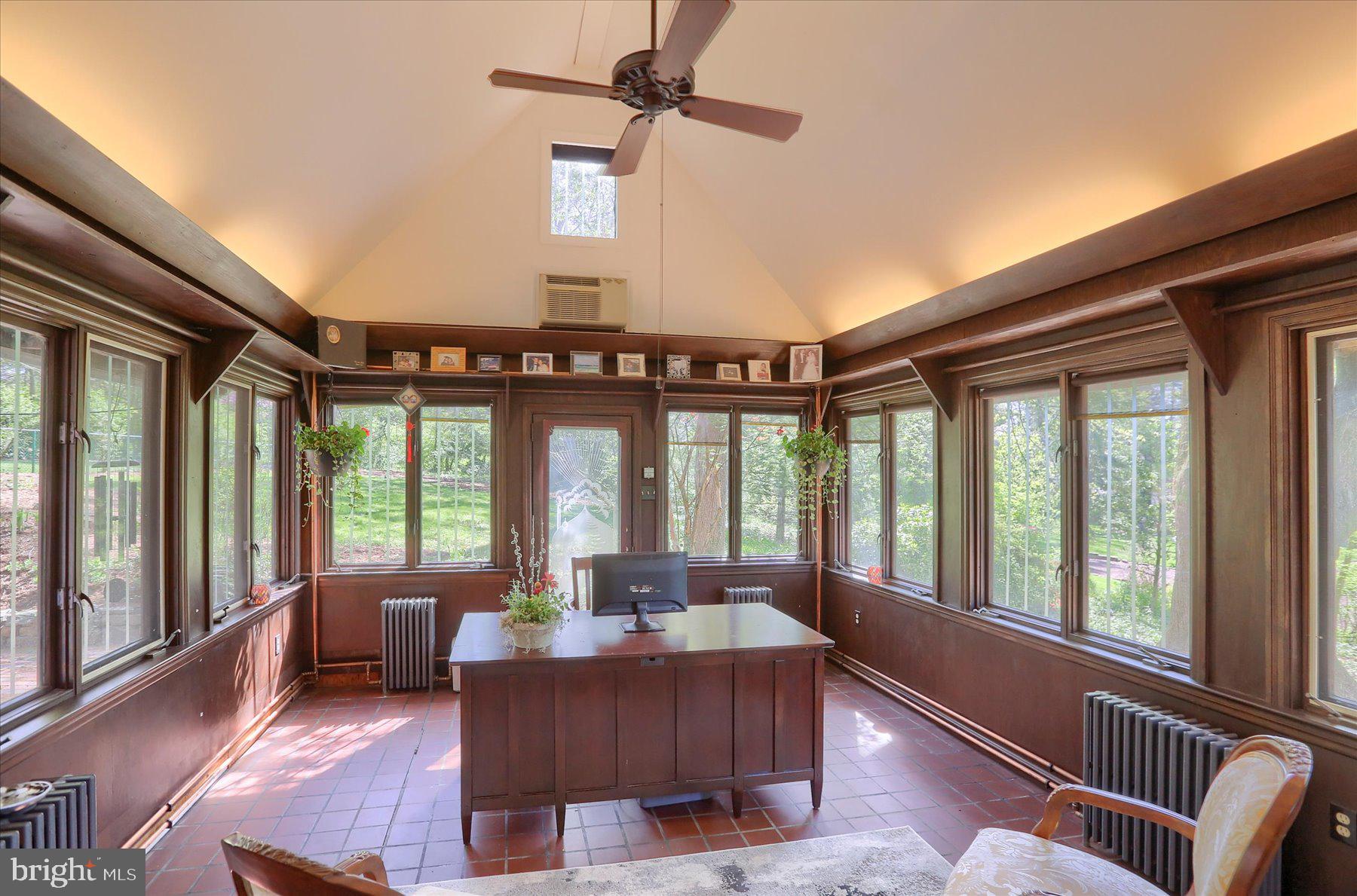 SCHOOL LANE HILLS - Residential