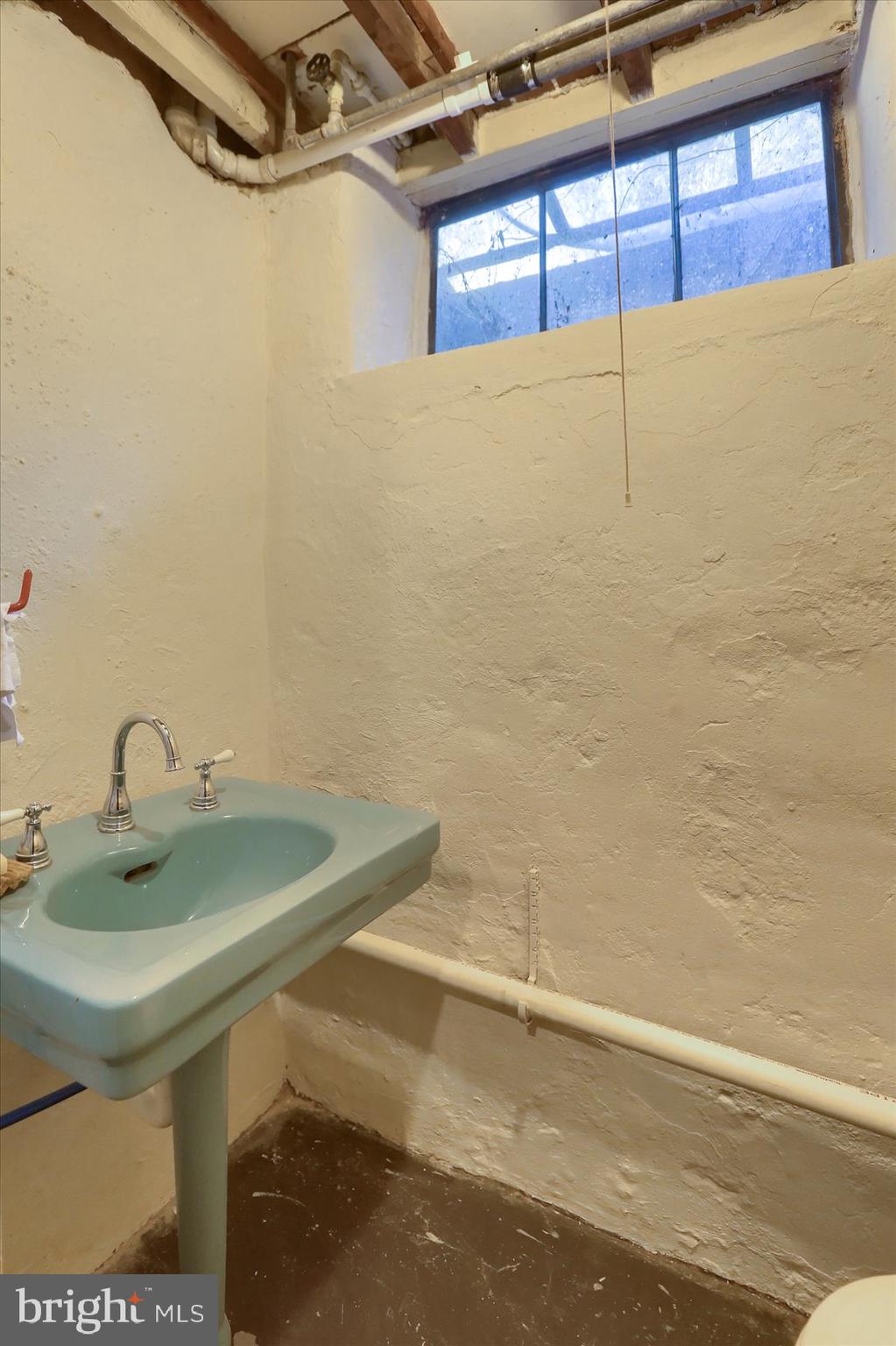 SCHOOL LANE HILLS - Residential