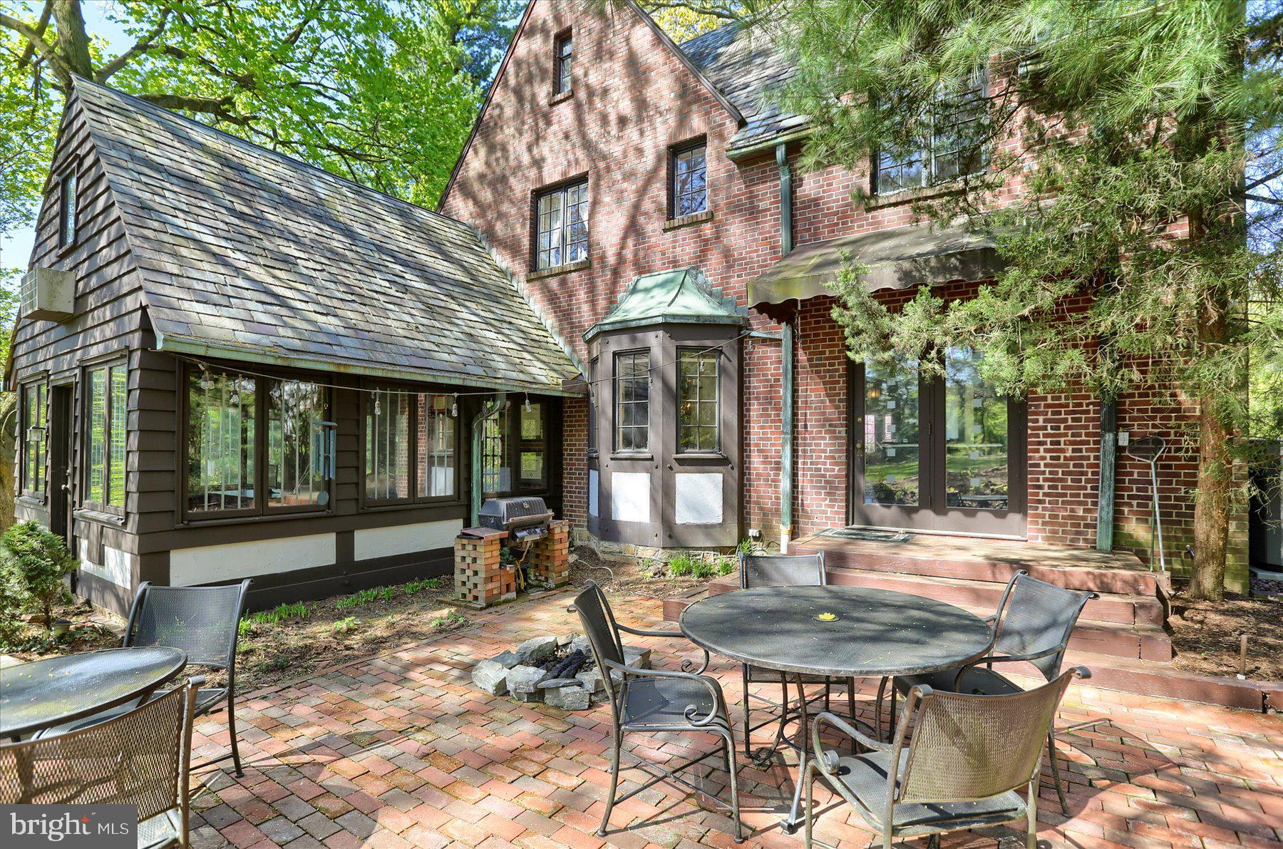 SCHOOL LANE HILLS - Residential