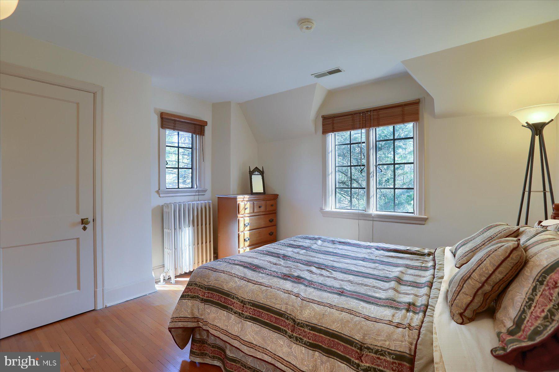 SCHOOL LANE HILLS - Residential