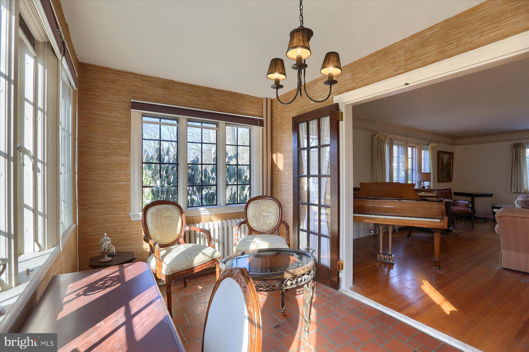 SCHOOL LANE HILLS - Residential