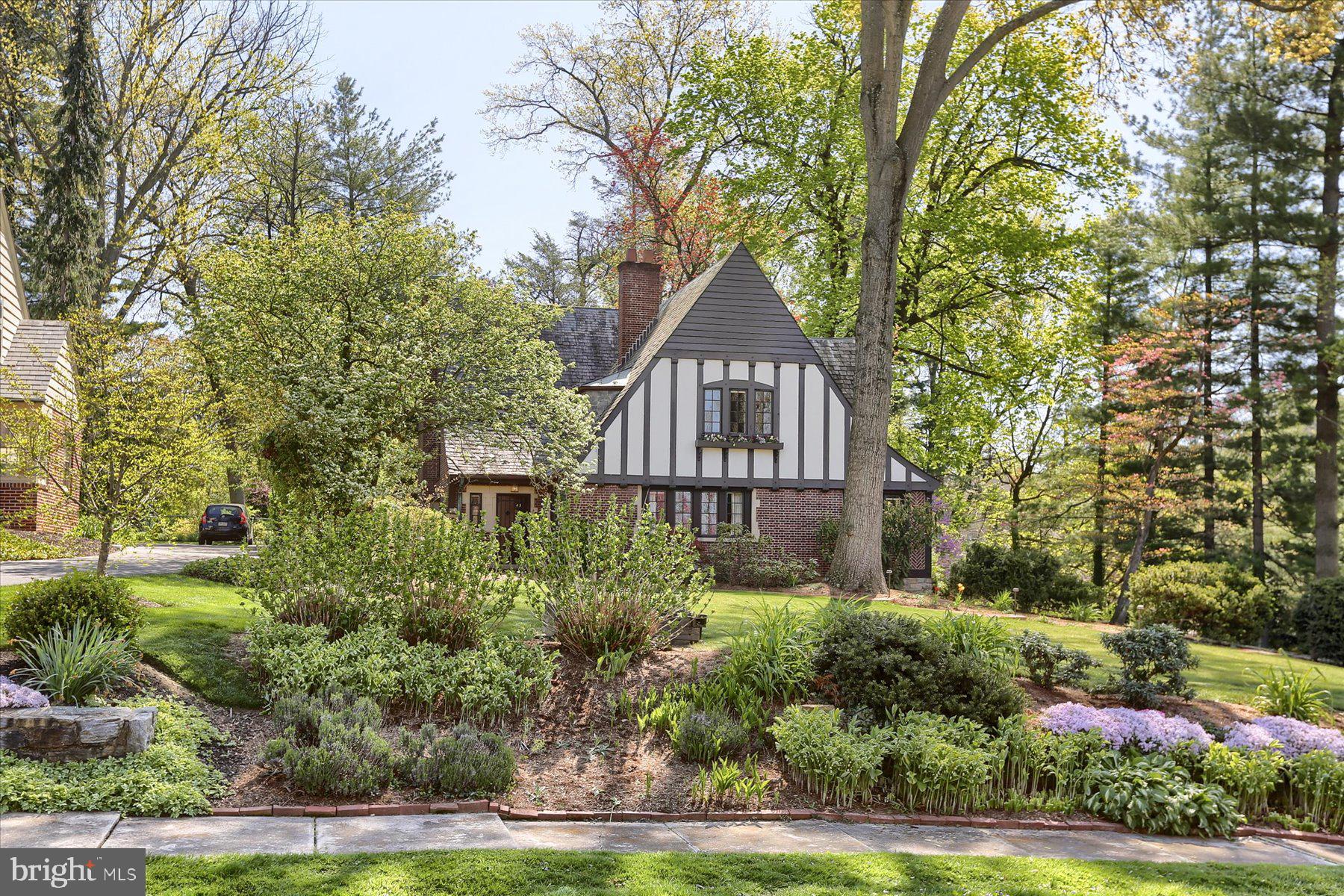 SCHOOL LANE HILLS - Residential