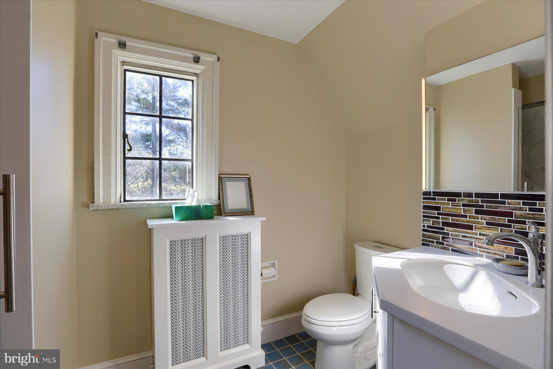 SCHOOL LANE HILLS - Residential