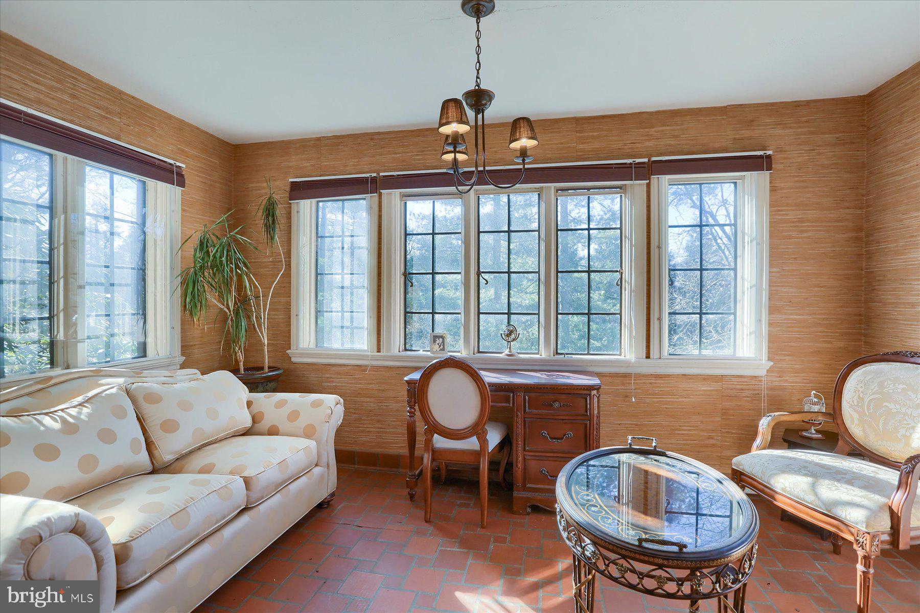 SCHOOL LANE HILLS - Residential