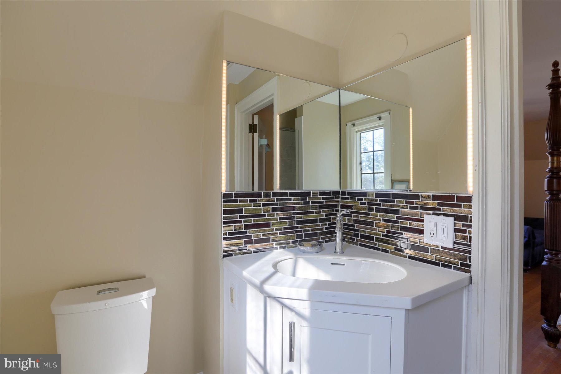 SCHOOL LANE HILLS - Residential