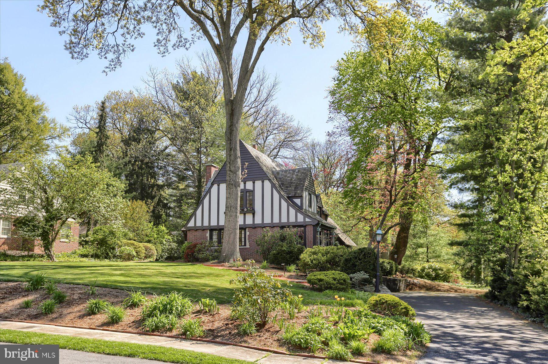 SCHOOL LANE HILLS - Residential