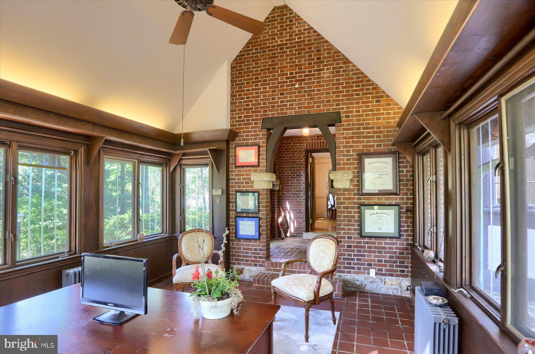 SCHOOL LANE HILLS - Residential