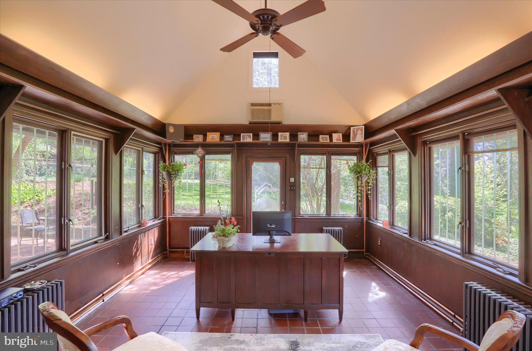 SCHOOL LANE HILLS - Residential