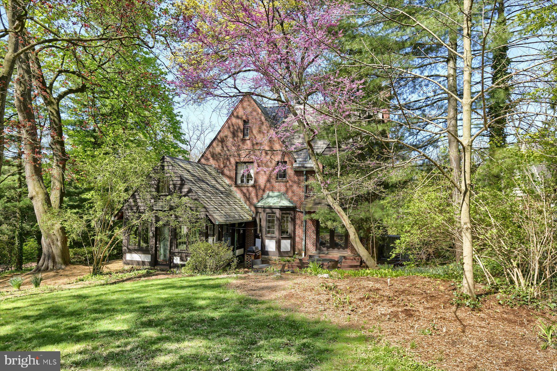 SCHOOL LANE HILLS - Residential