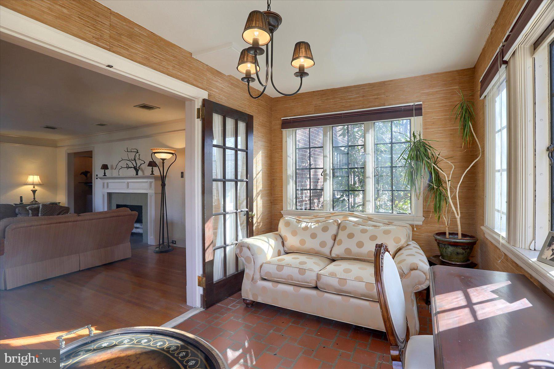 SCHOOL LANE HILLS - Residential