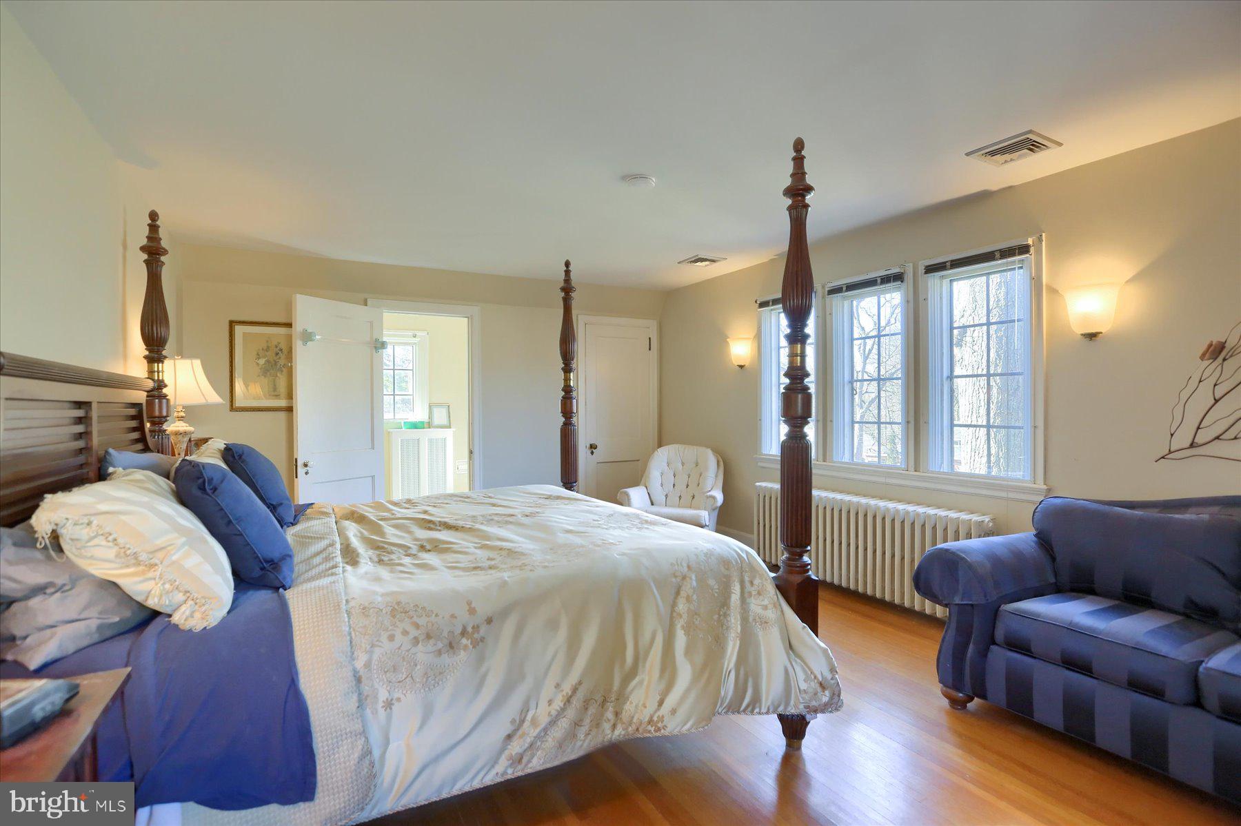 SCHOOL LANE HILLS - Residential