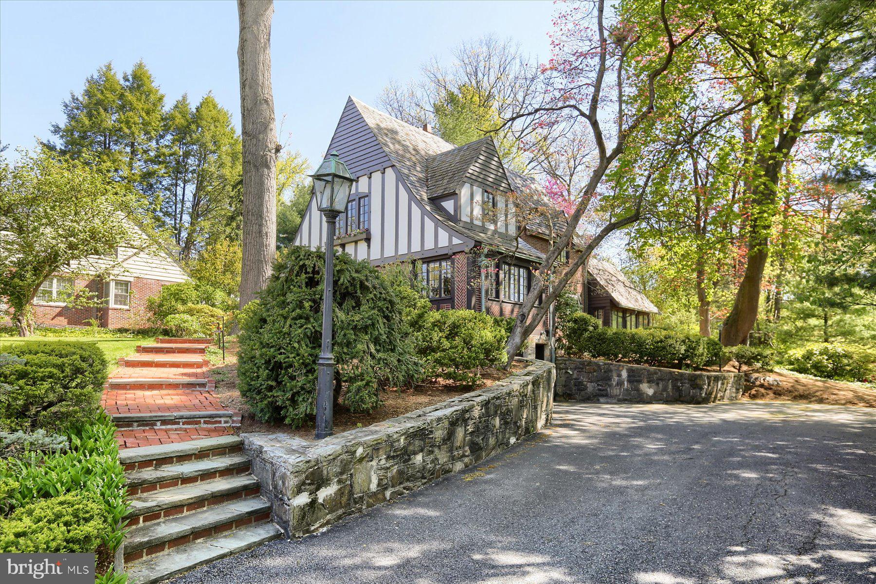 SCHOOL LANE HILLS - Residential