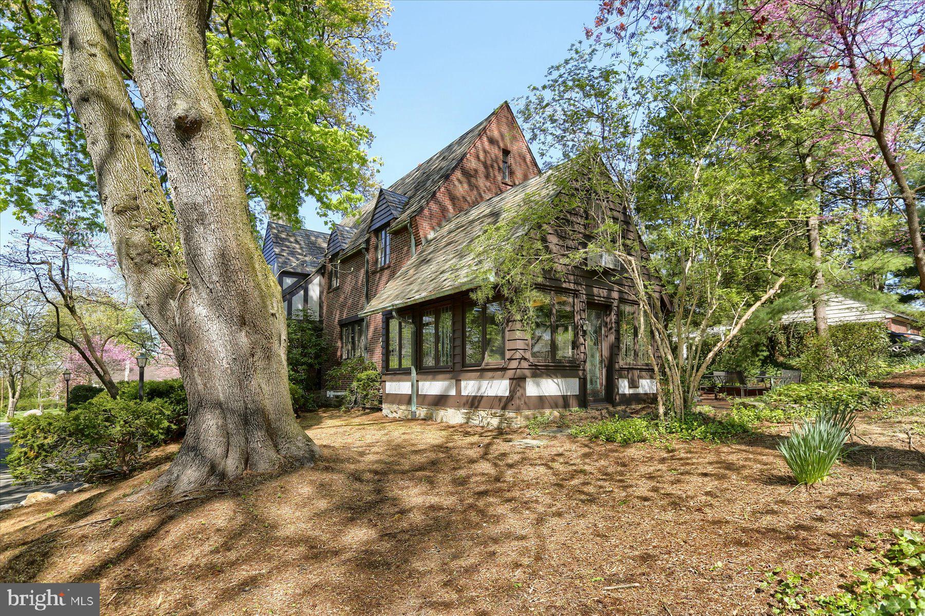 SCHOOL LANE HILLS - Residential