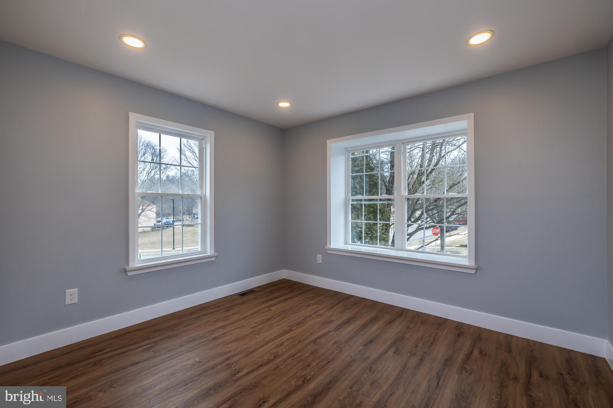 ANDORRA WOODS - Residential