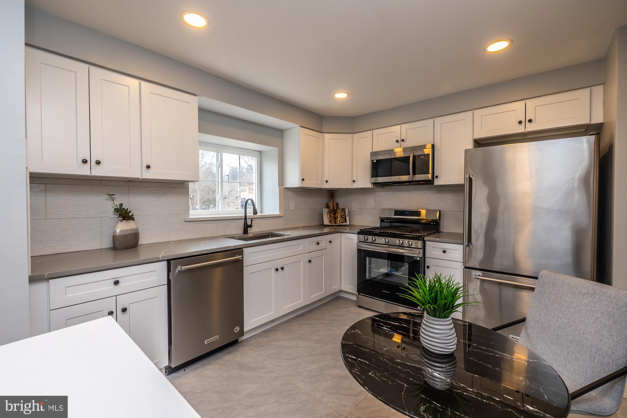 ANDORRA WOODS - Residential