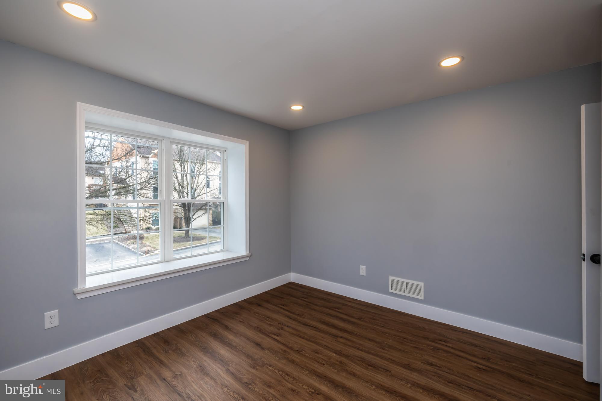 ANDORRA WOODS - Residential