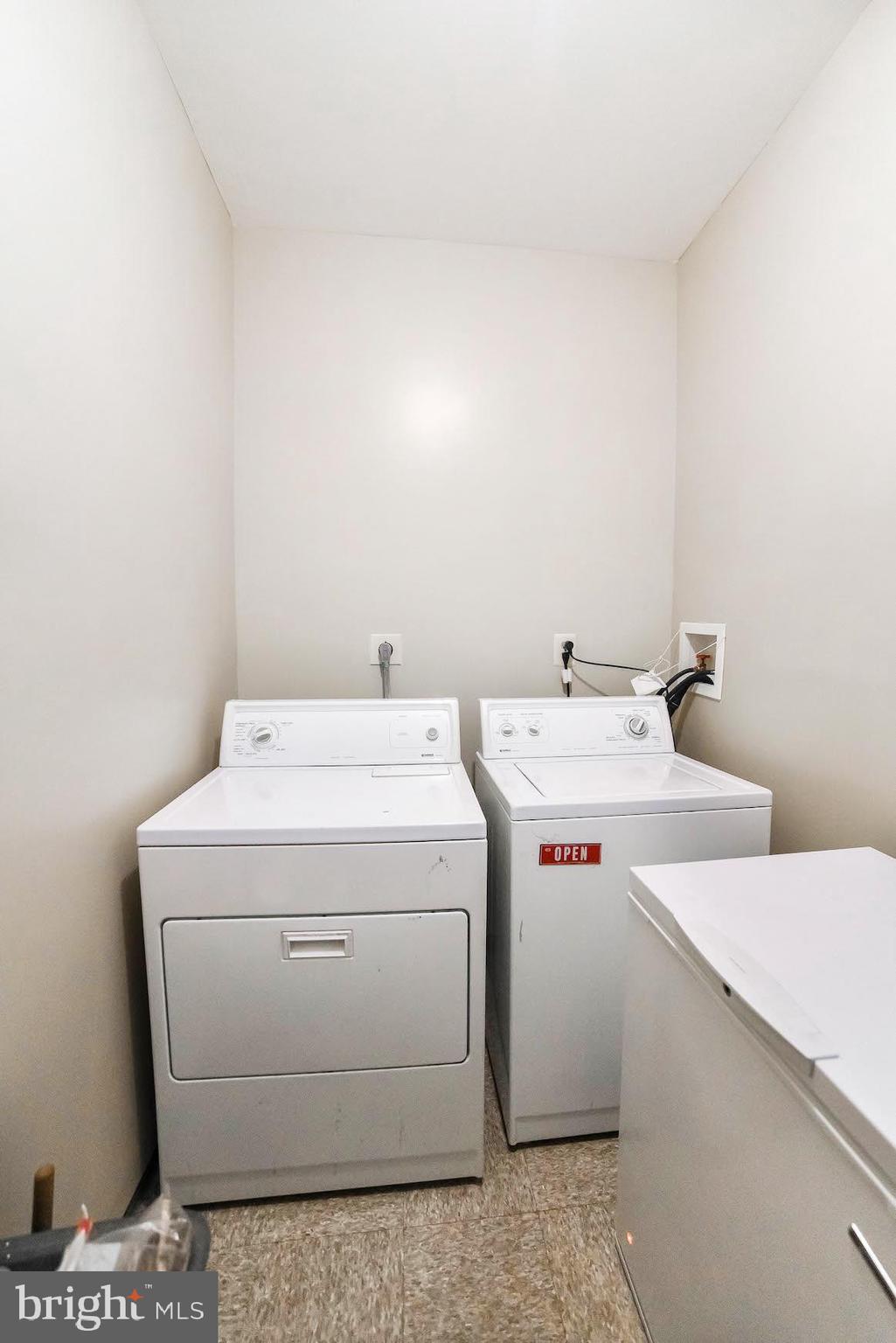 DORCHESTER - Residential