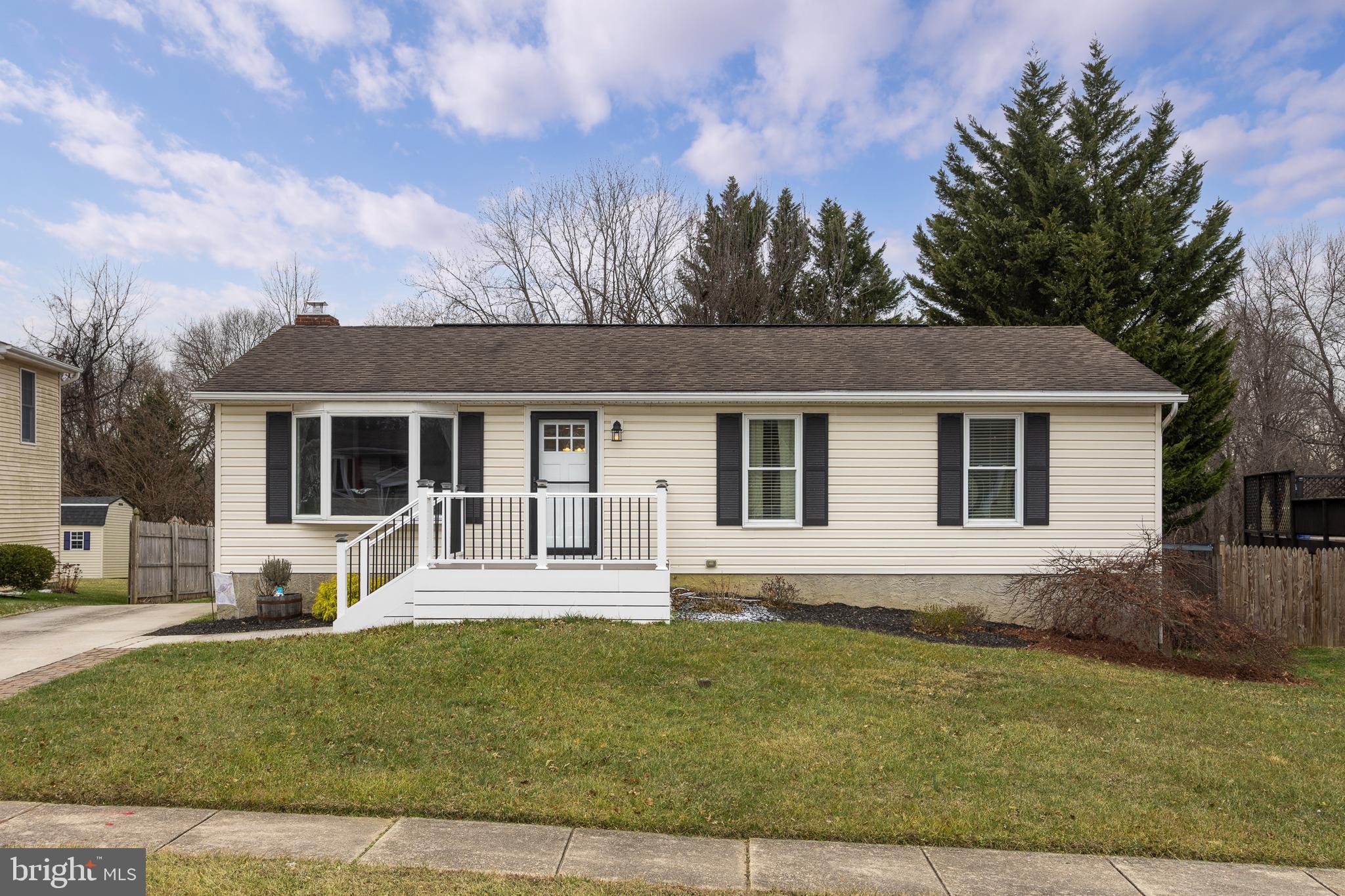 GOLDEN ACRES - Residential