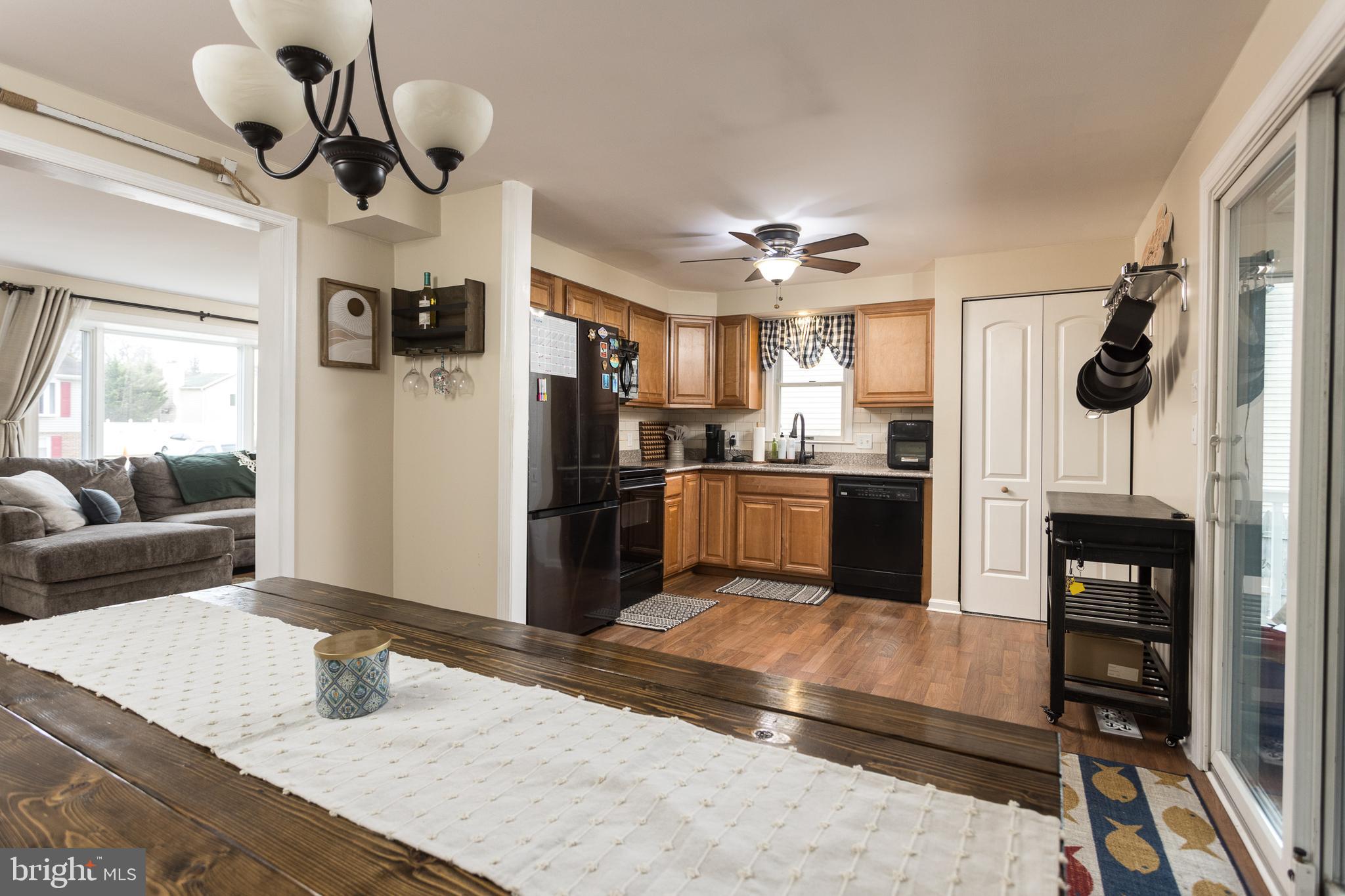 GOLDEN ACRES - Residential