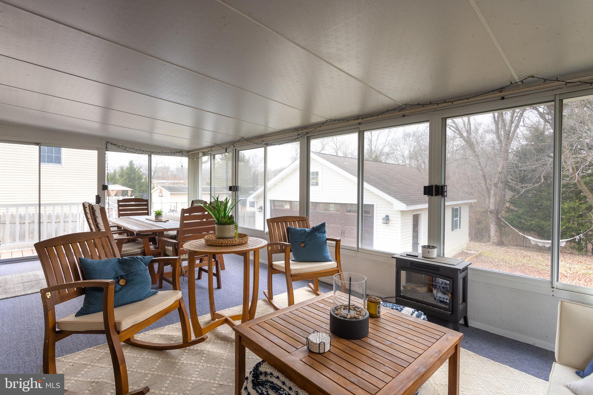 GOLDEN ACRES - Residential