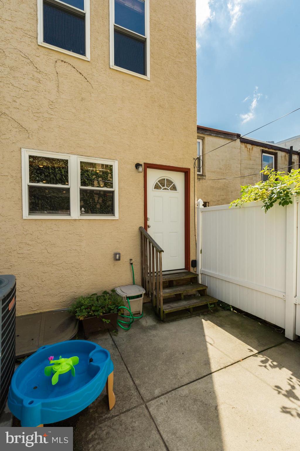 GRADUATE HOSPITAL - Residential Lease