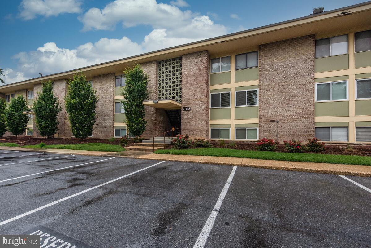 7312 DONNELL PLACE C-6