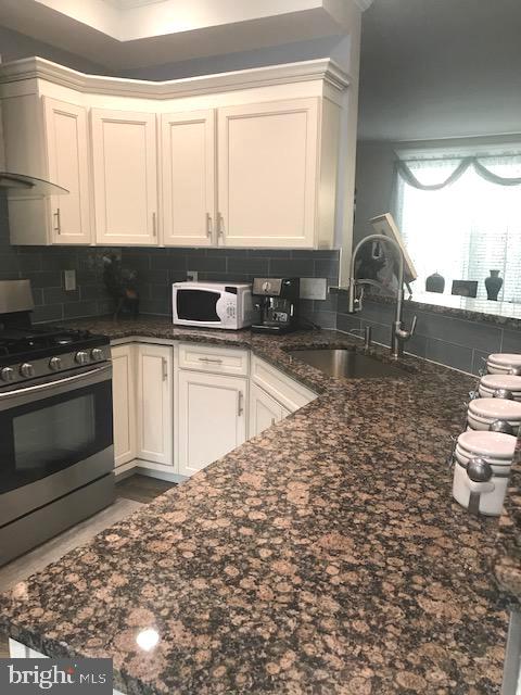 RIDGELEIGH - Residential Lease