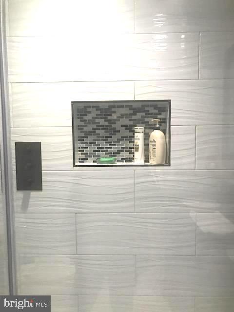 RIDGELEIGH - Residential Lease