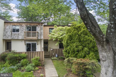 1636 VALENCIA WAY RESTON VA 20190