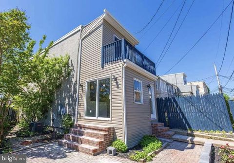 Townhouse For Rent - 802 Mangold Street<br/> BALTIMORE, MD 21230