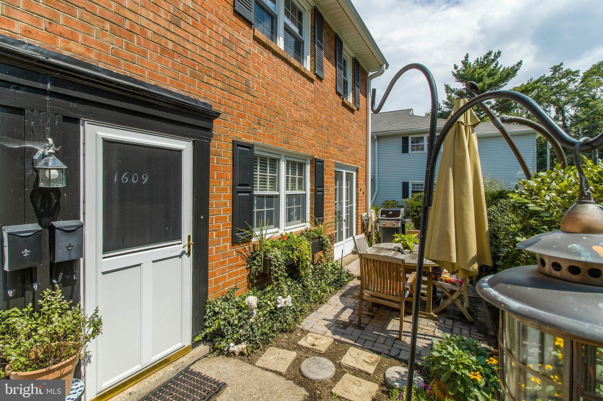 YARDLEY COMMONS - Residential