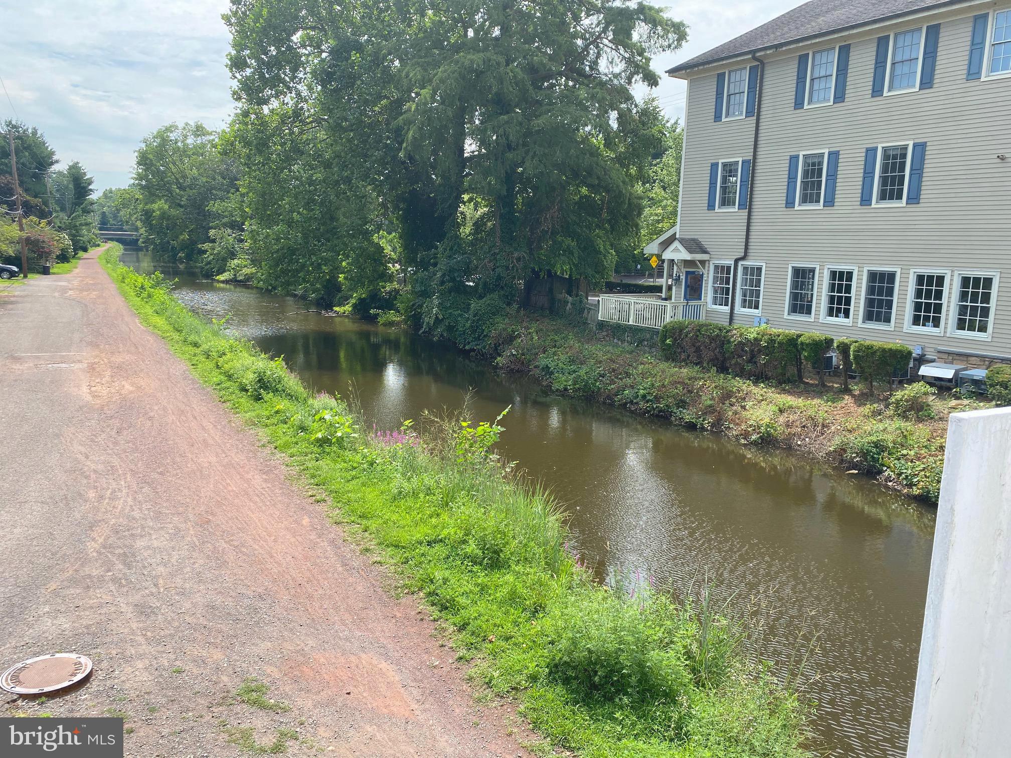 YARDLEY COMMONS - Residential