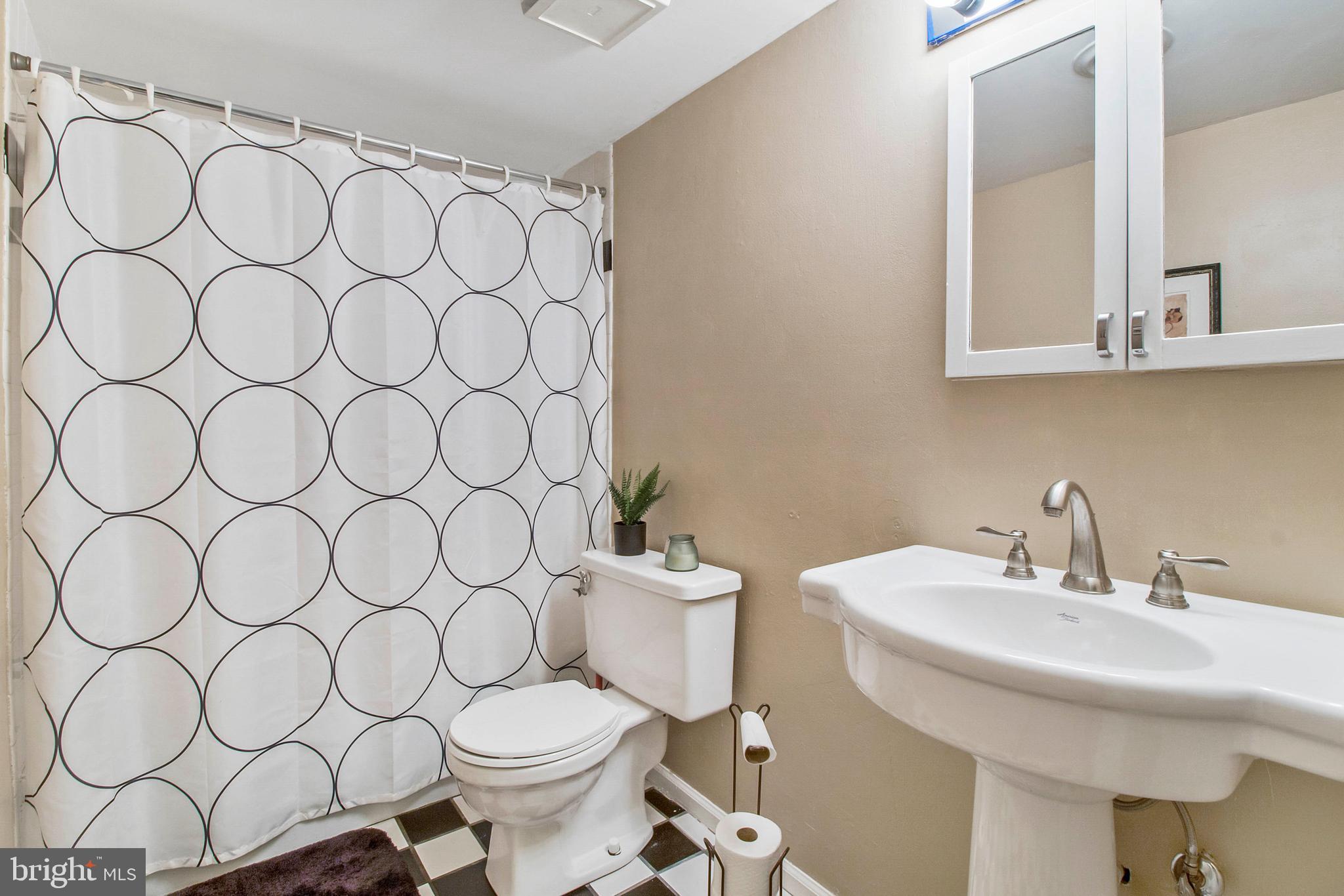 YARDLEY COMMONS - Residential