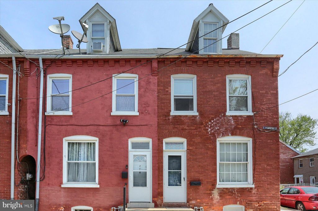 Photo of 543 E STRAWBERRY ST, LANCASTER, PA 17602 (MLS # PALA2034928)