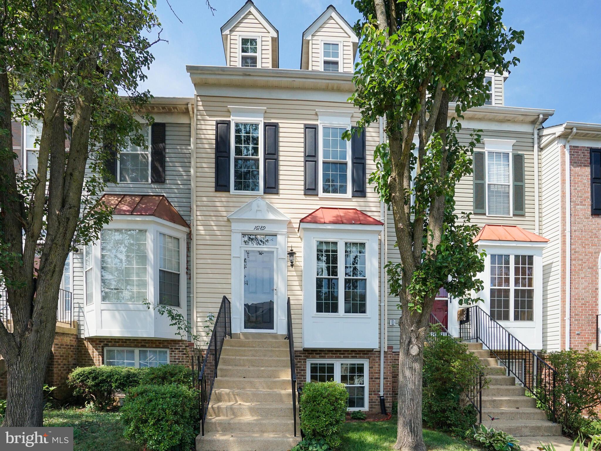 MONTCLAIR MEWS - Residential