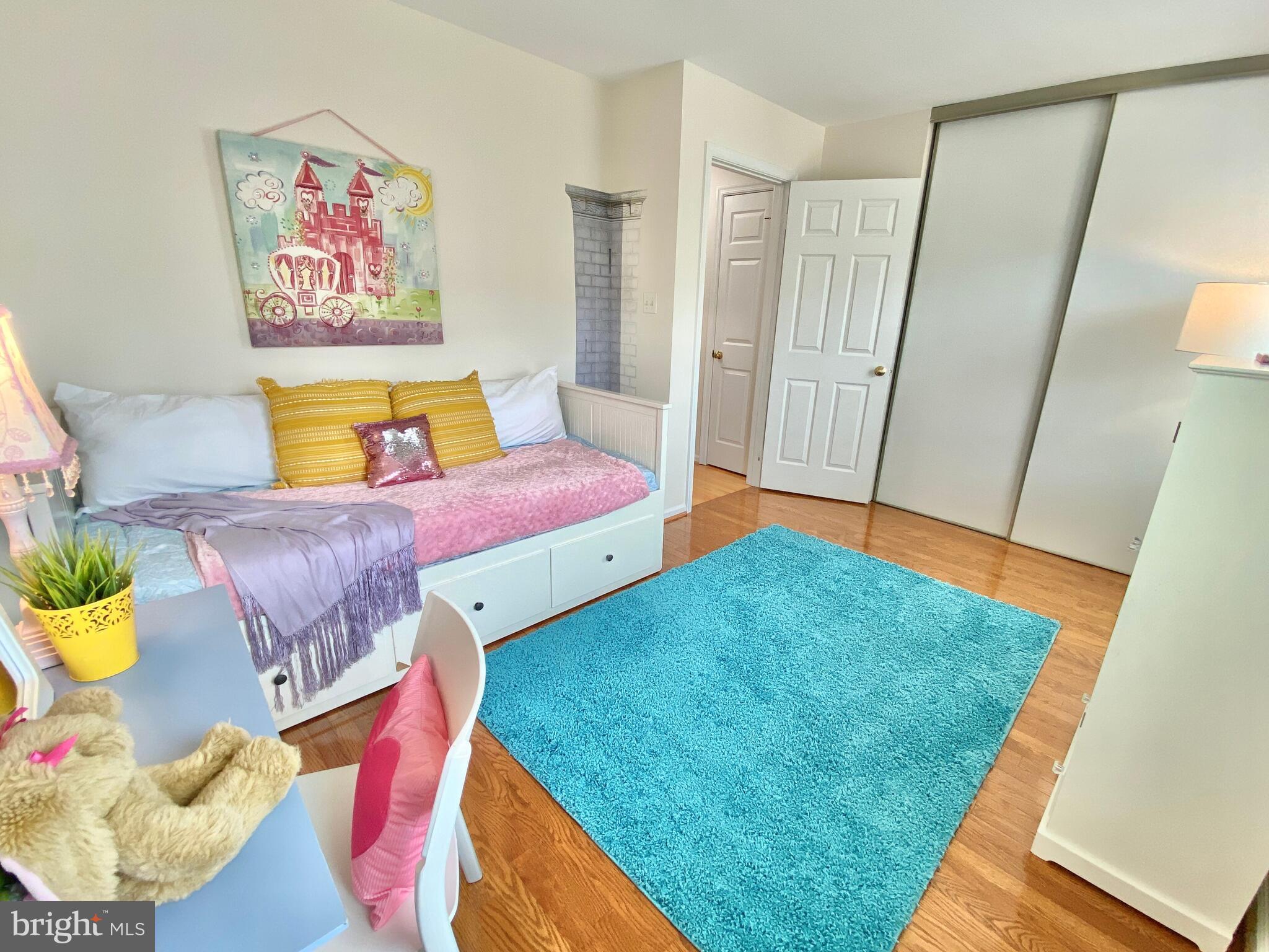 MONTCLAIR MEWS - Residential