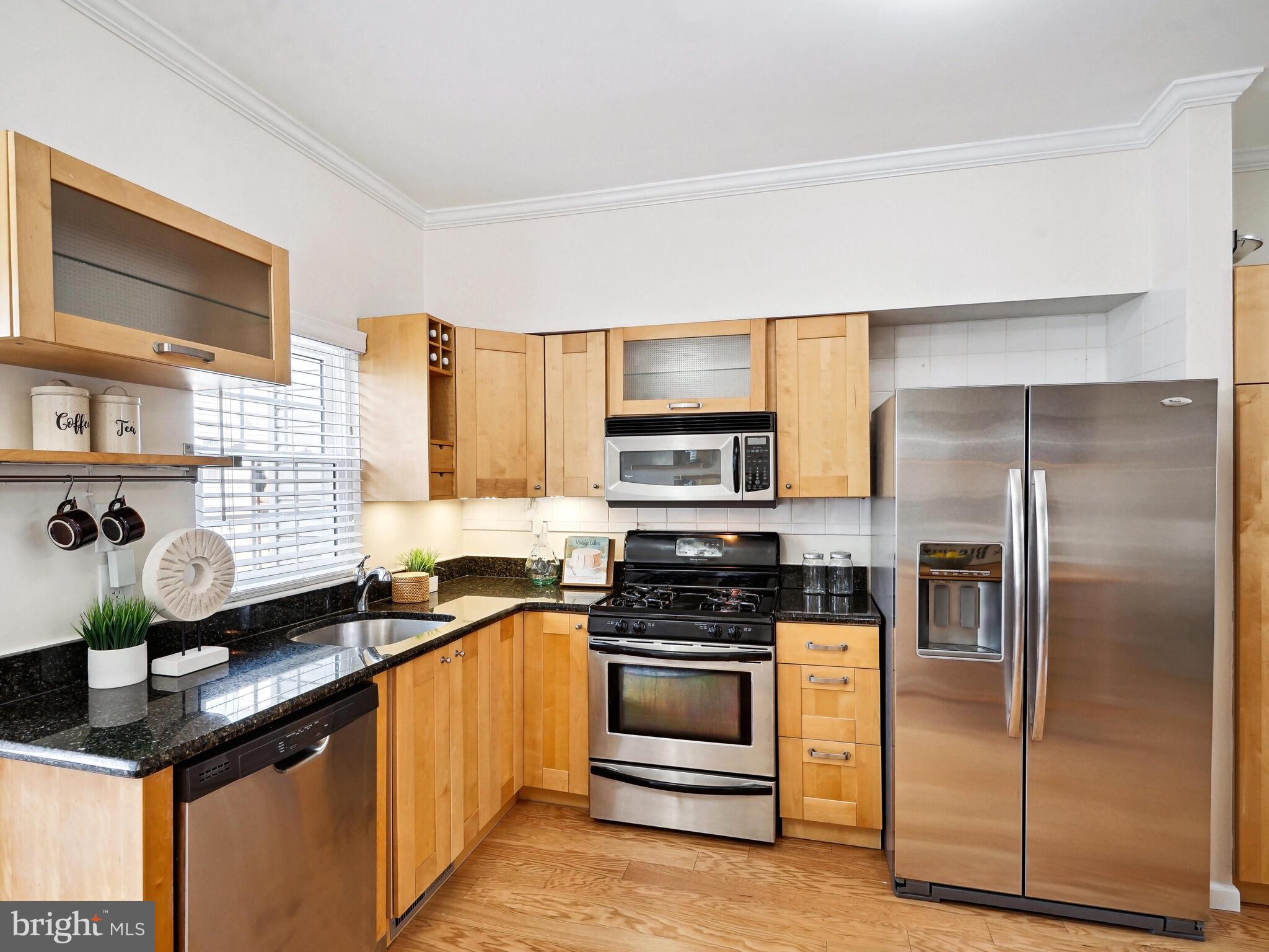 MONTCLAIR MEWS - Residential