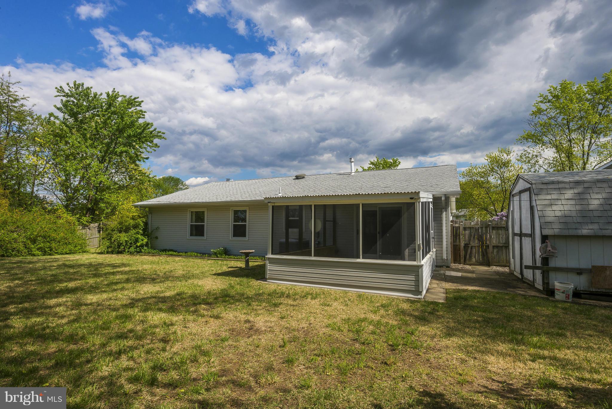 THE PROVINCES - Residential