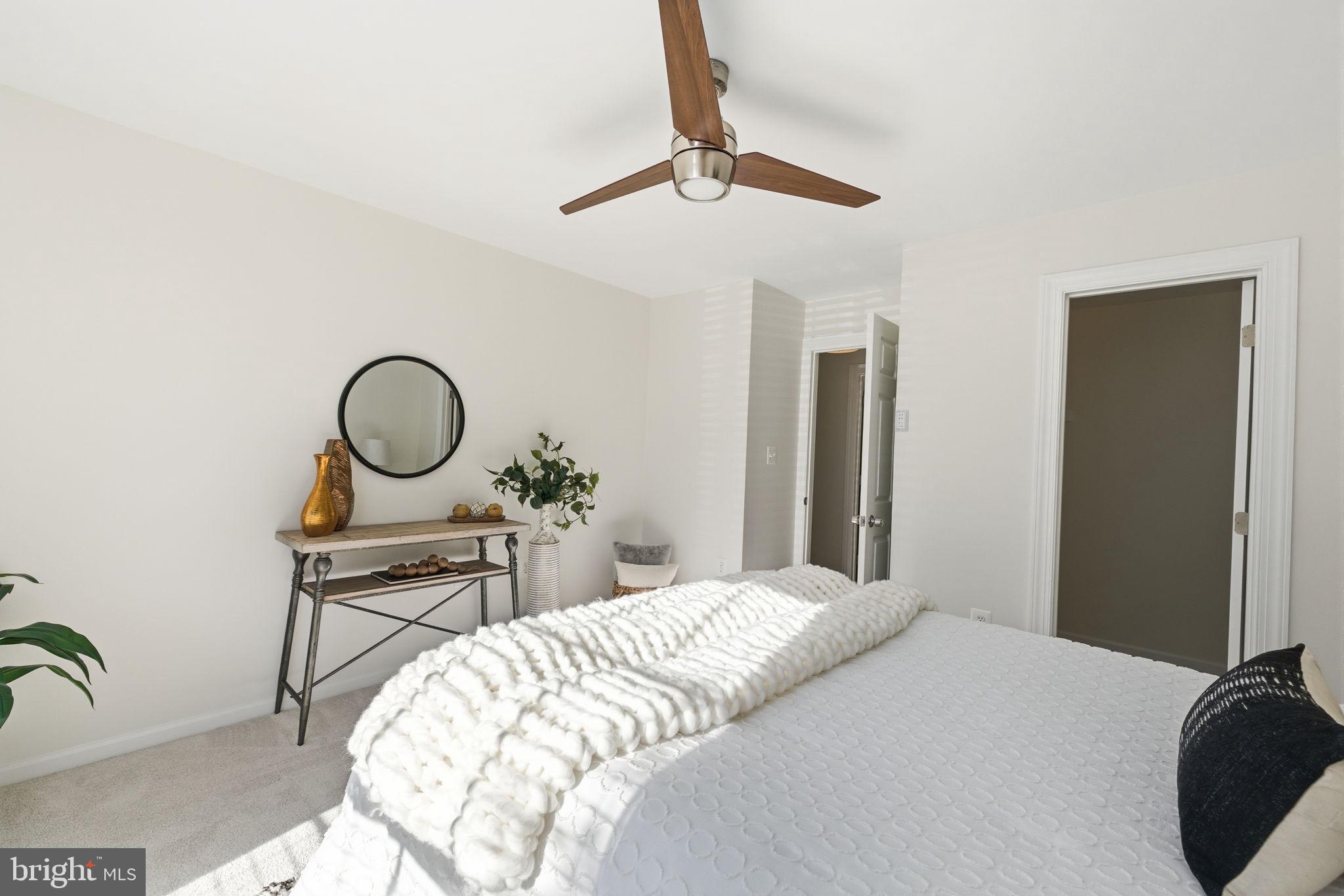 ASHBURN FARM - Residential