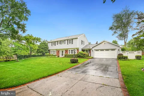 14208 Burning Bush Lane, Silver Spring, MD MLS: MDMC2180844