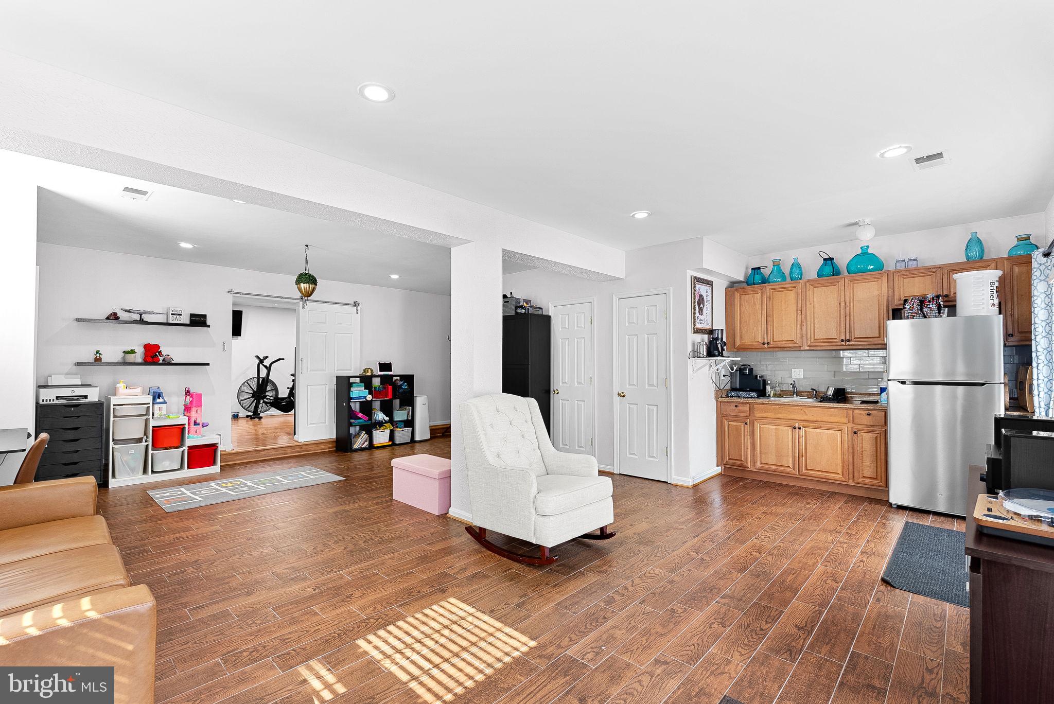 BURKE CENTRE - Residential