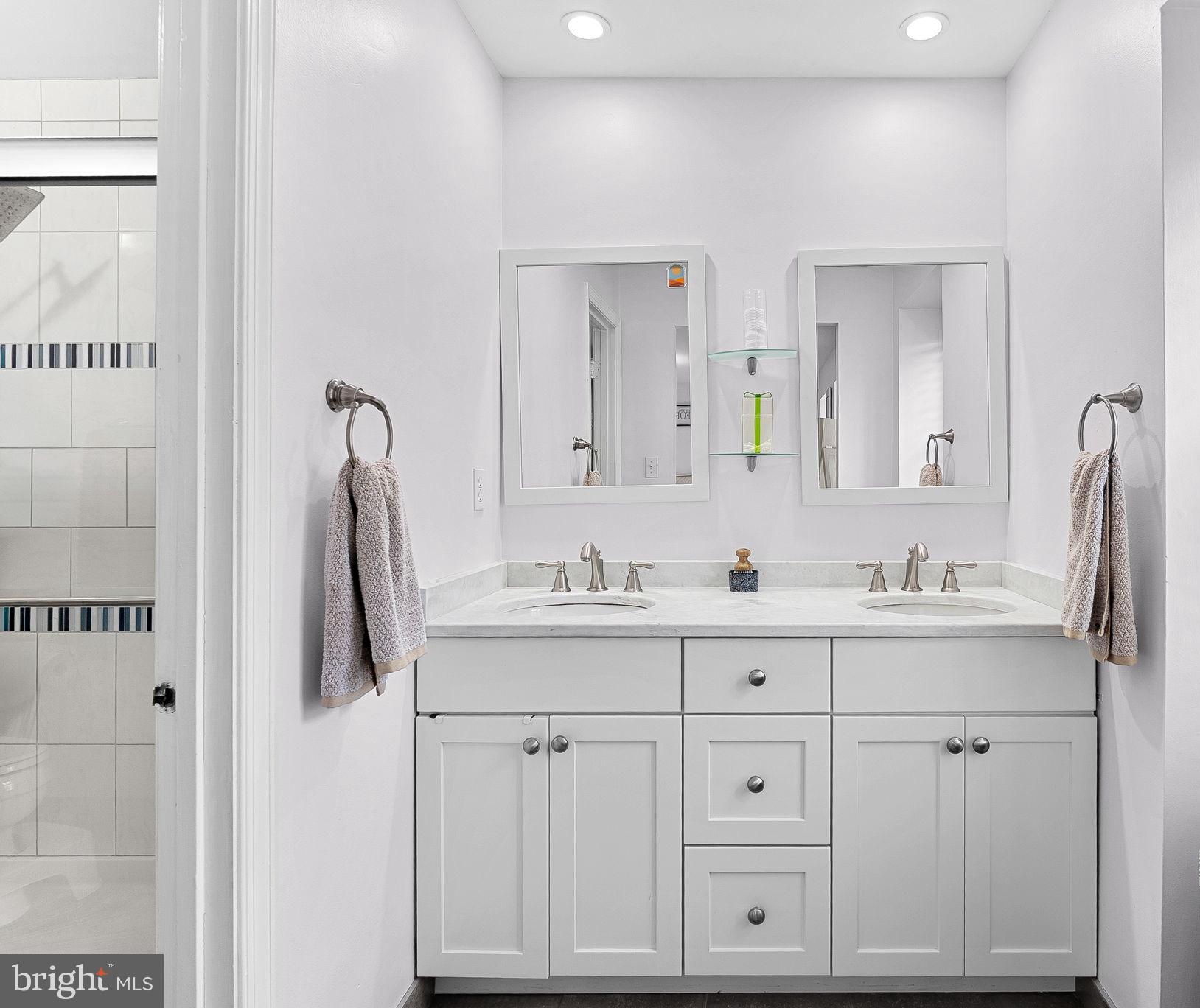 BURKE CENTRE - Residential