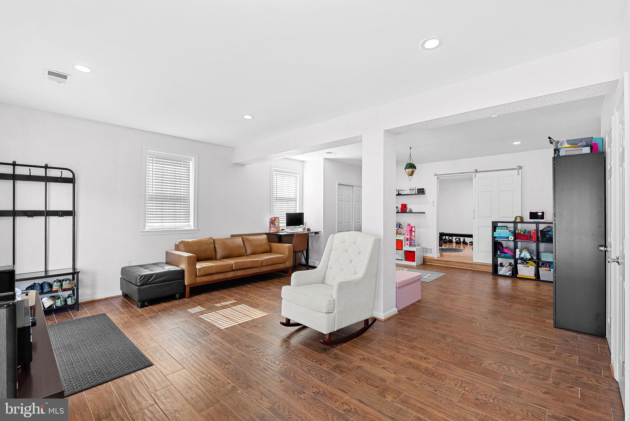 BURKE CENTRE - Residential