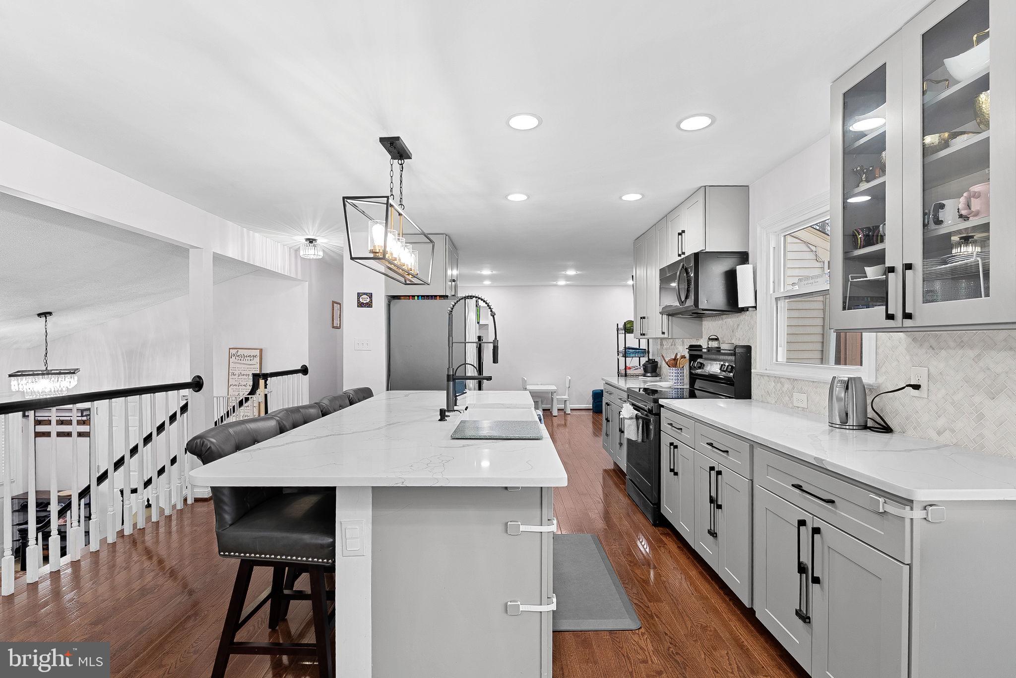 BURKE CENTRE - Residential