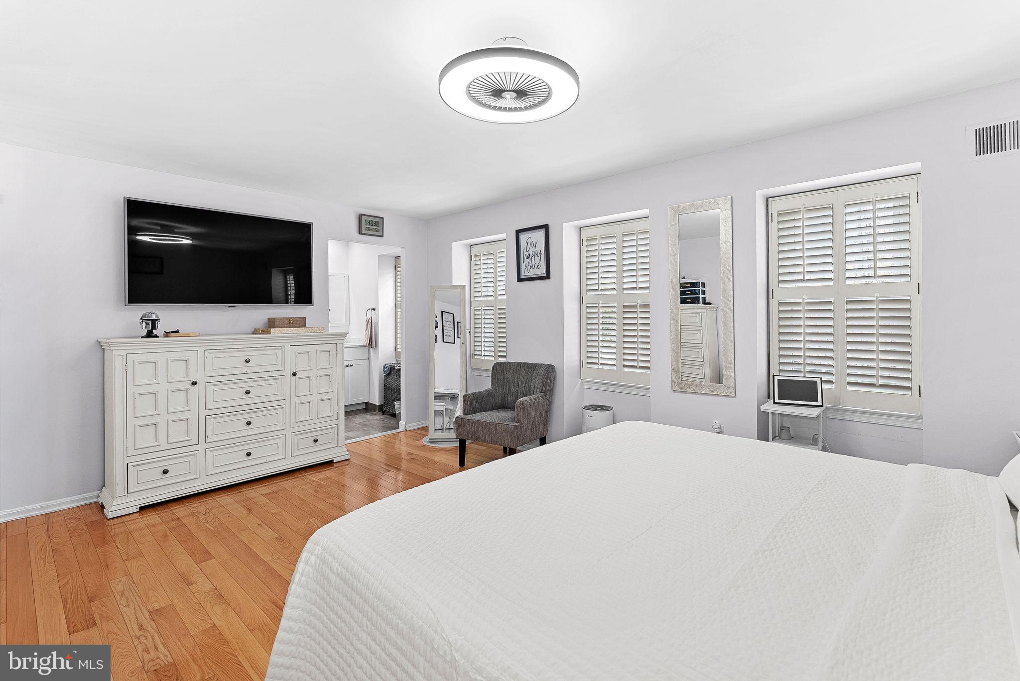 BURKE CENTRE - Residential