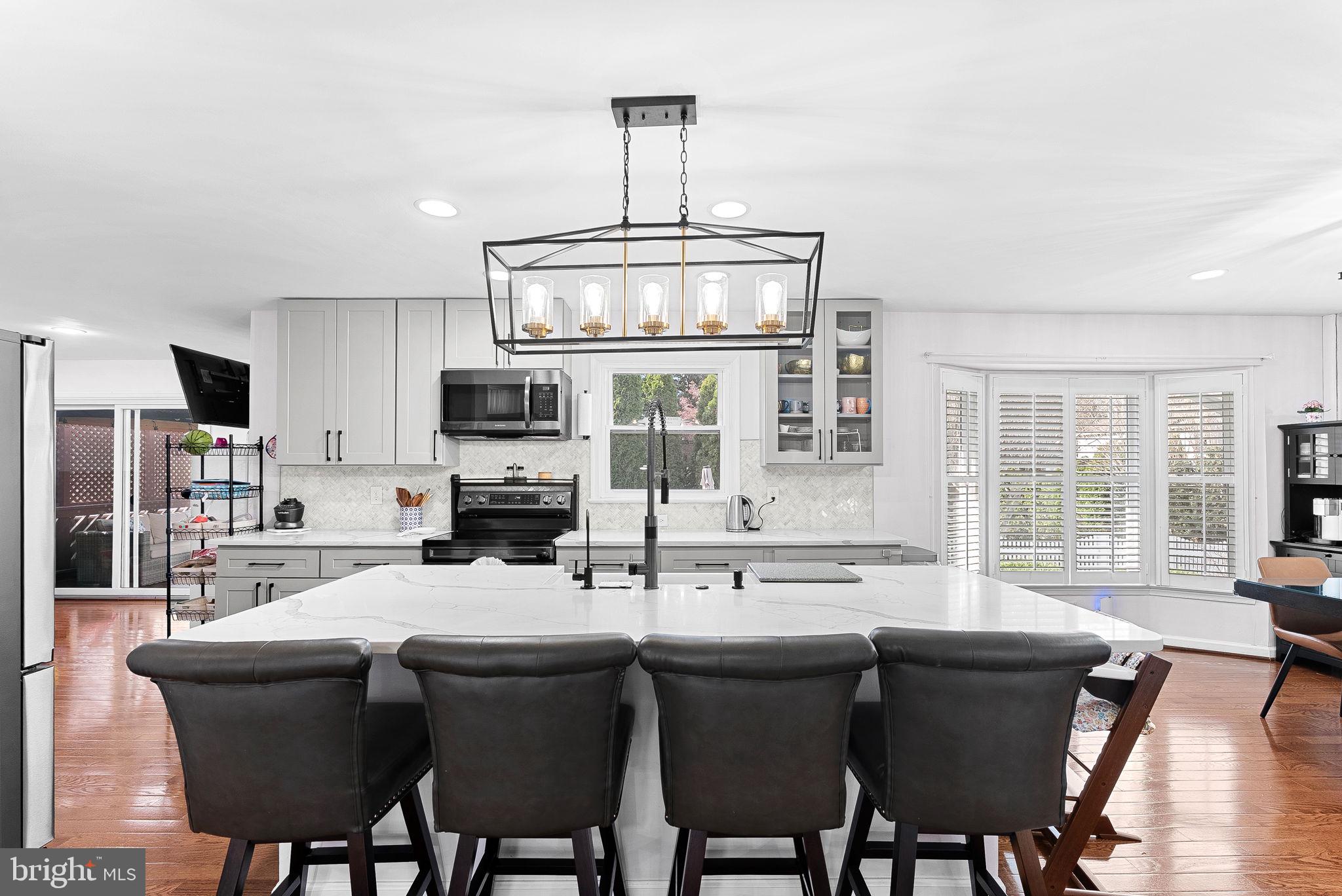 BURKE CENTRE - Residential