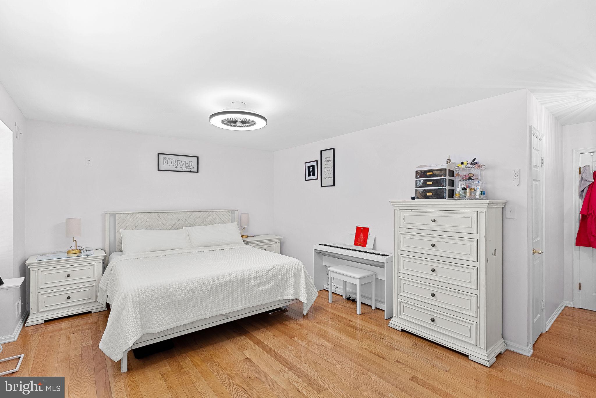 BURKE CENTRE - Residential