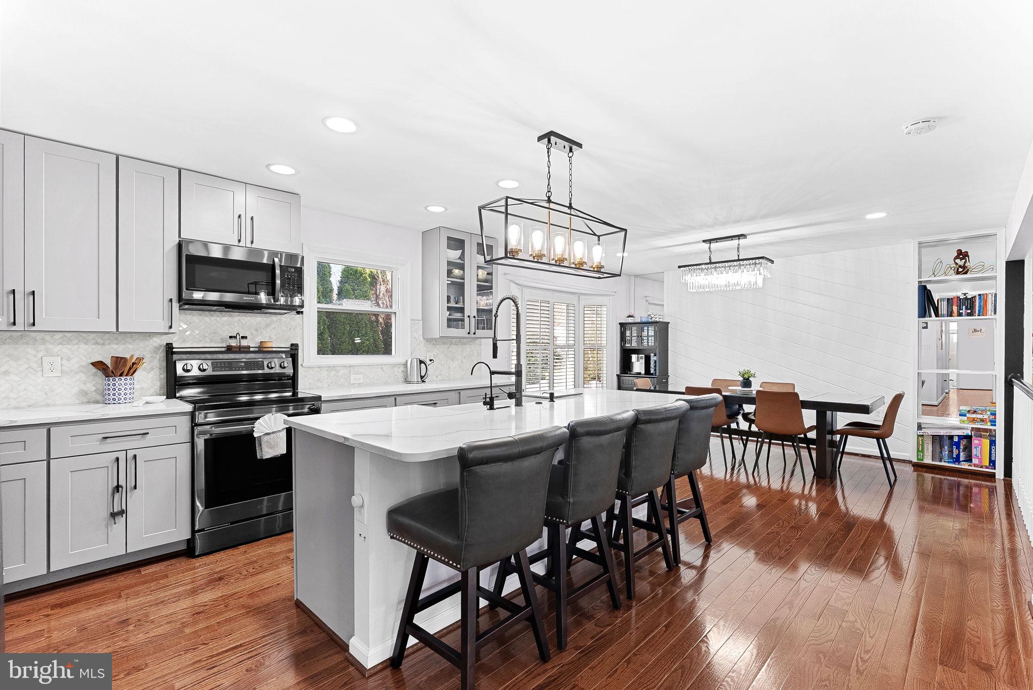 BURKE CENTRE - Residential